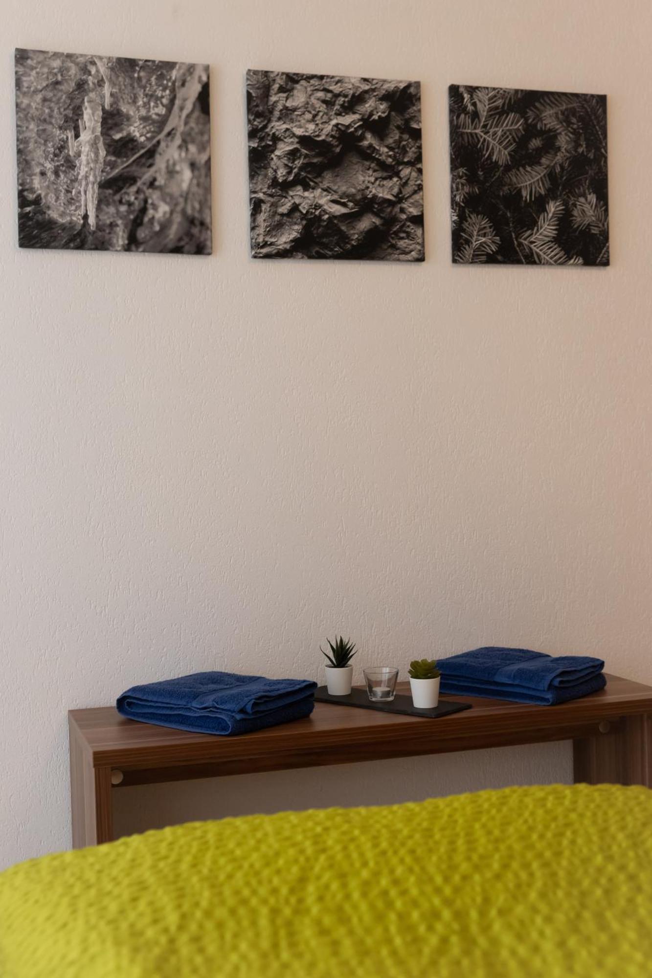 Apartments Saasunia Phòng bức ảnh